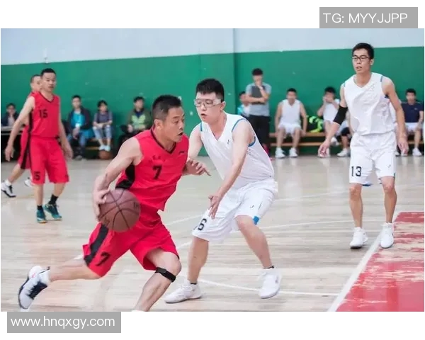 西安篮球队在选拔赛中以72分稳居积分榜首位展现强劲实力