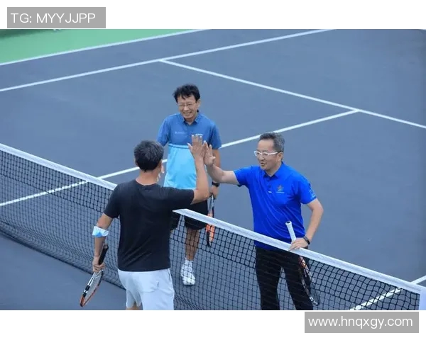 赛后分析:上海网球队与广州网球队的比赛节奏与战术对比探讨 赛后分析:上海网球队与广州网球队的比赛节奏与战术对比探讨