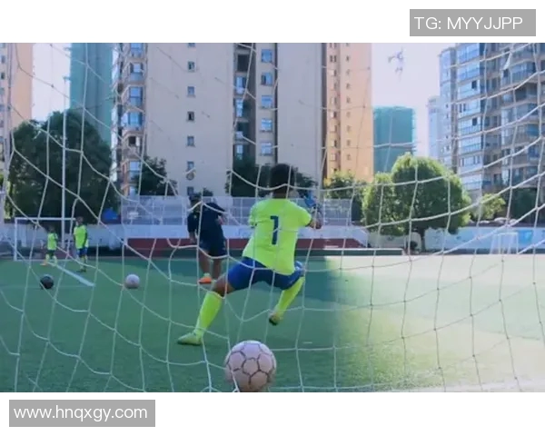 足球明星挑战极限在中国山脉攀登的精彩瞬间与背后的故事