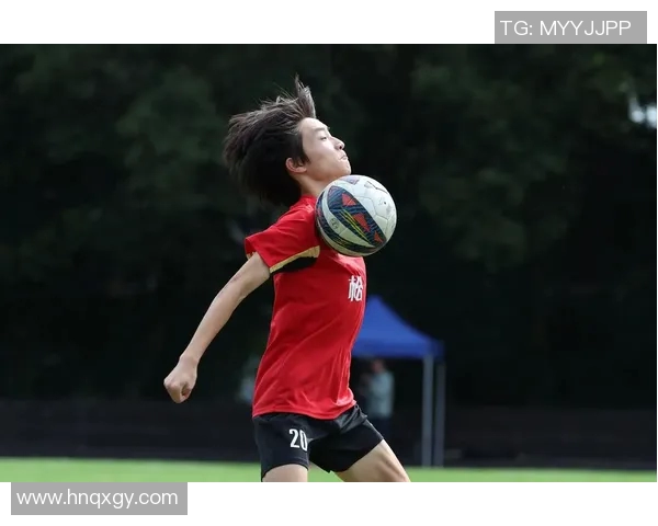 上海足球队在邀请赛中的强劲表现与未来发展潜力分析 上海足球队在邀请赛中的强劲表现与未来发展潜力分析